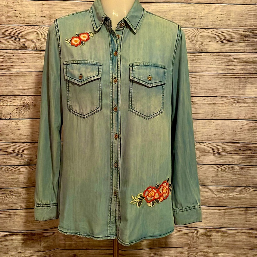 Lightweight Denim Shirt with Embroidery